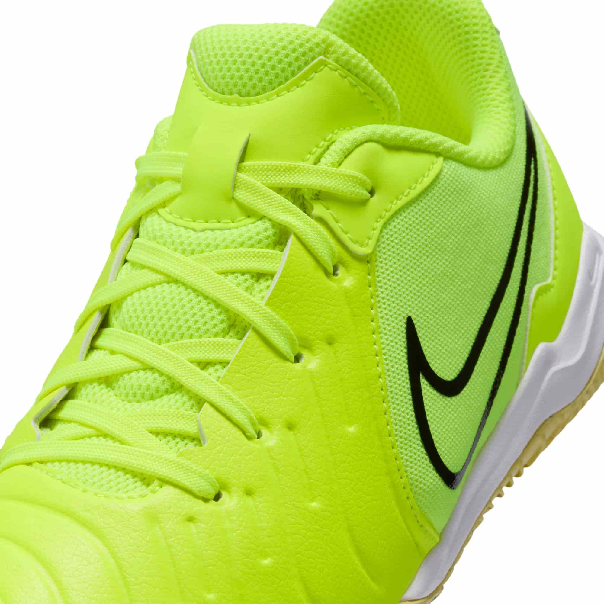 Nike Jr. Tiempo Legend 10 Academy IC indoor soccer shoes