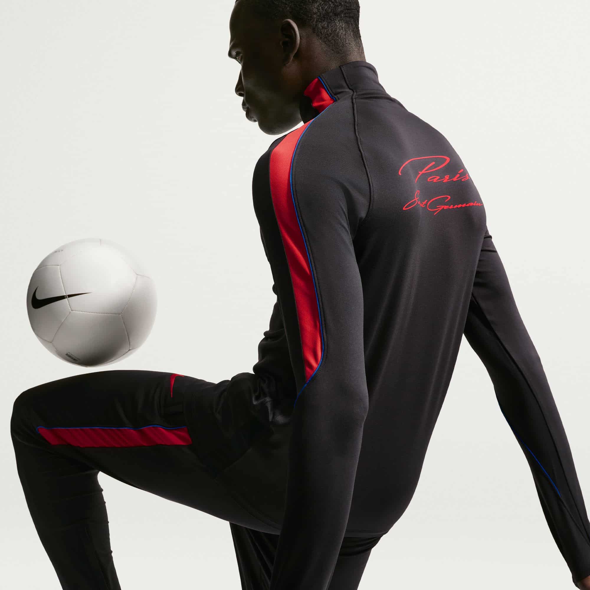 Paris Saint-Germain Strike Drill Training Top action pose