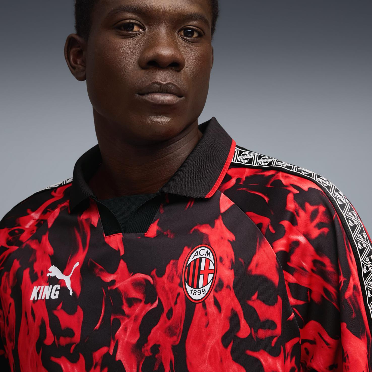 AC Milan KING Retro Jersey Official Jerseys PUMA 