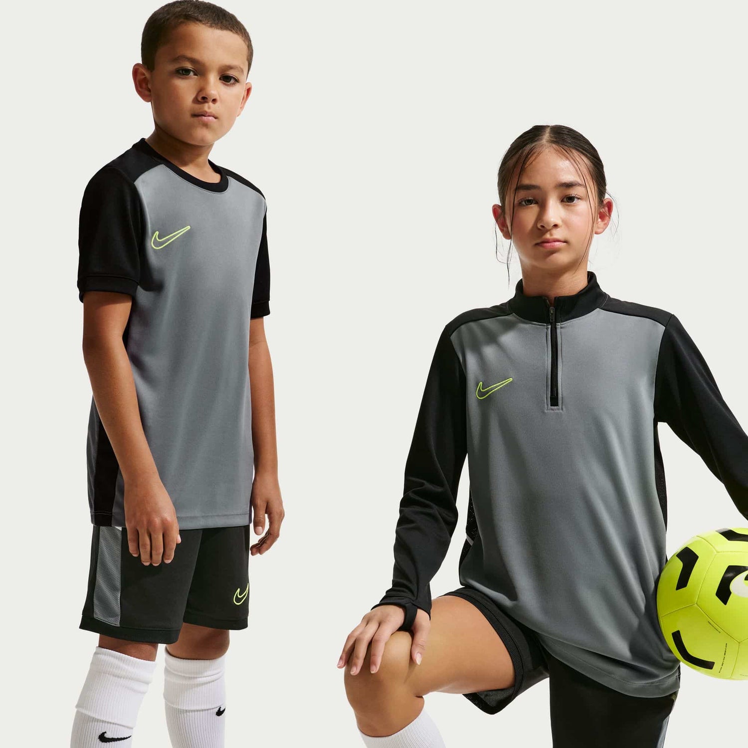Nike Academy Soccer Shorts Youth Training Shorts Nike Black YXS 