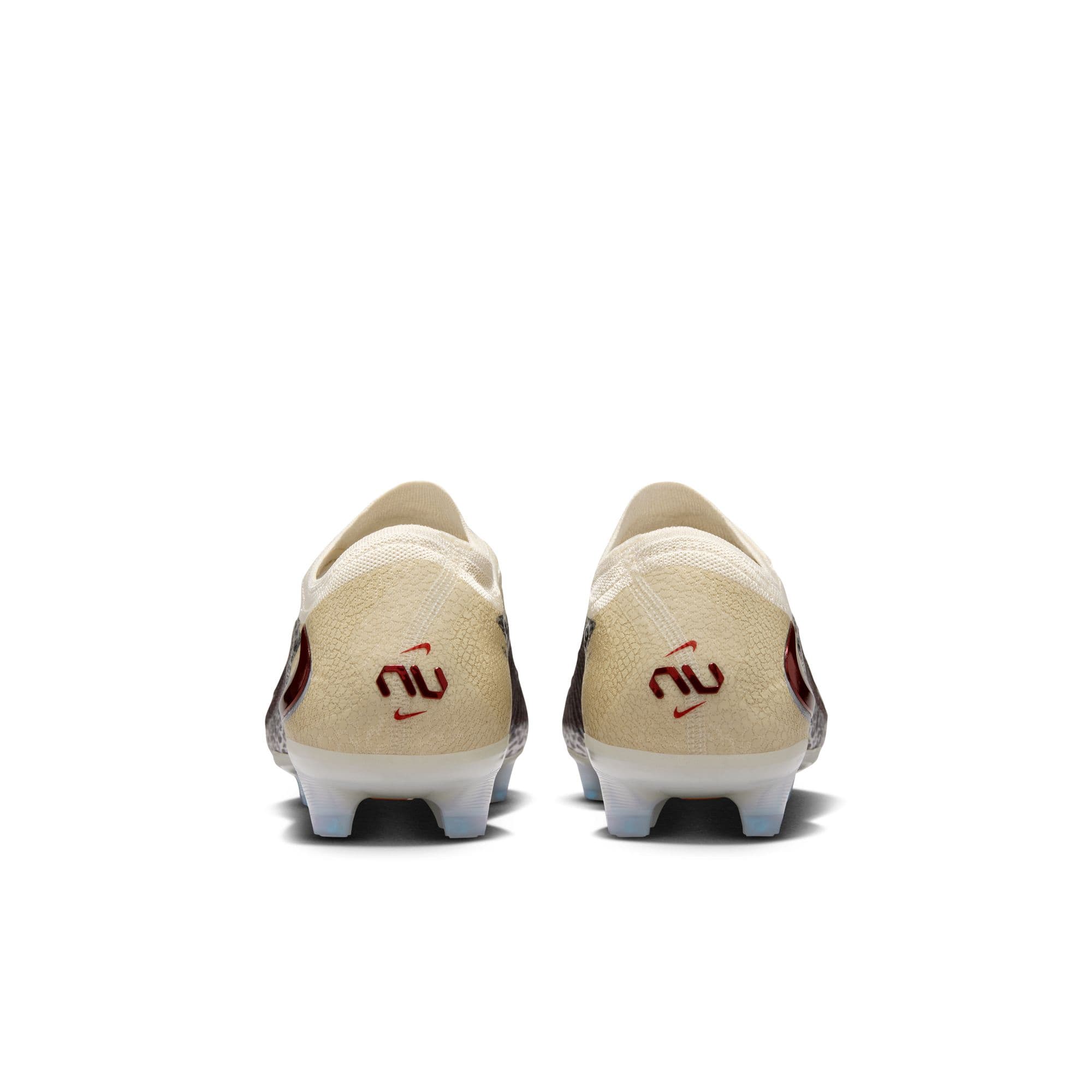 Nike United Phantom 6 Low Elite FG medial side