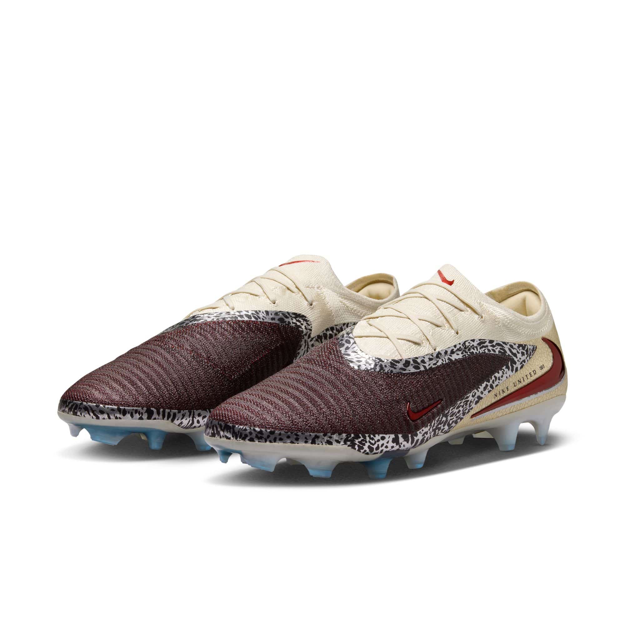 Nike United Phantom 6 Low Elite FG pair view