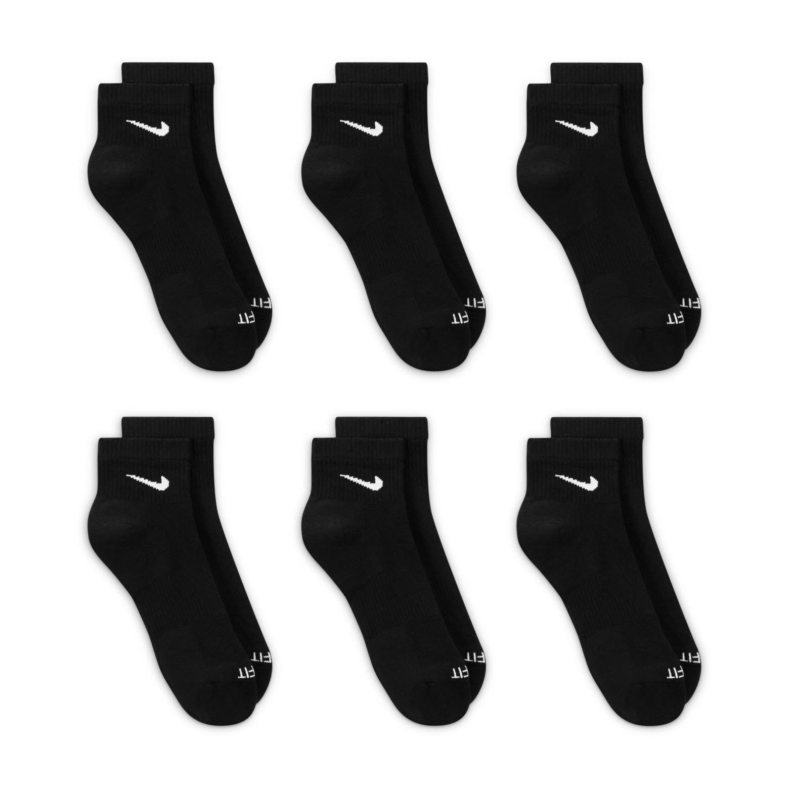 Nike Everyday Plus Cushioned Training Ankle Socks showing advanced cushioning and breathable design.