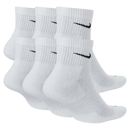 Nike Everyday Plus Cushioned Training Ankle Socks showing advanced cushioning and breathable design.