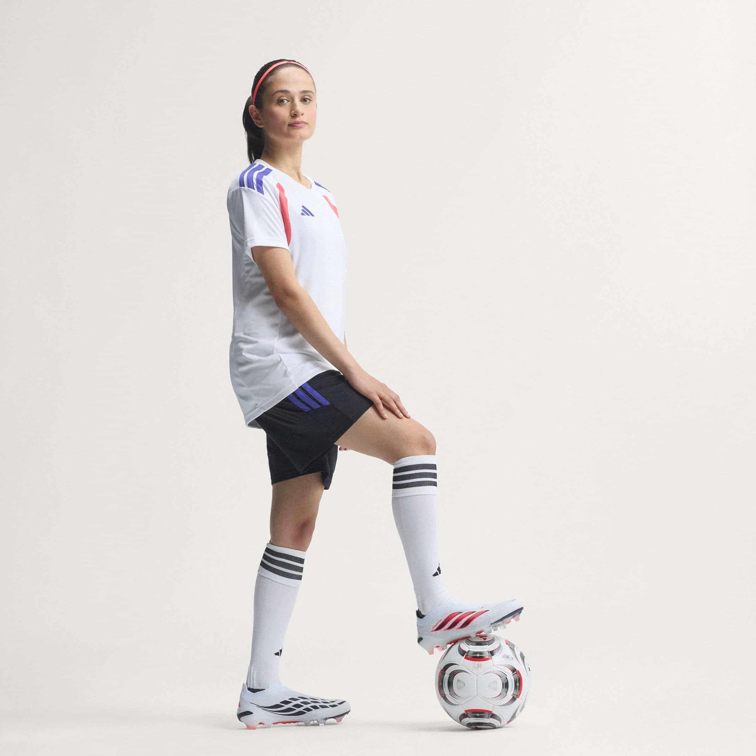 adidas Predator Elite Laceless FG soccer cleats in white, pink and black with firm-ground outsole