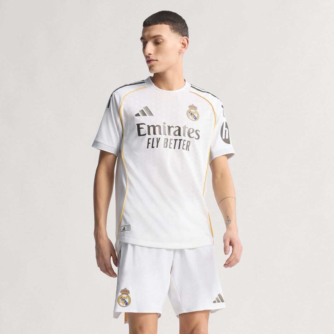 Real Madrid 25/26 Home Authentic Jersey Official Jerseys adidas 