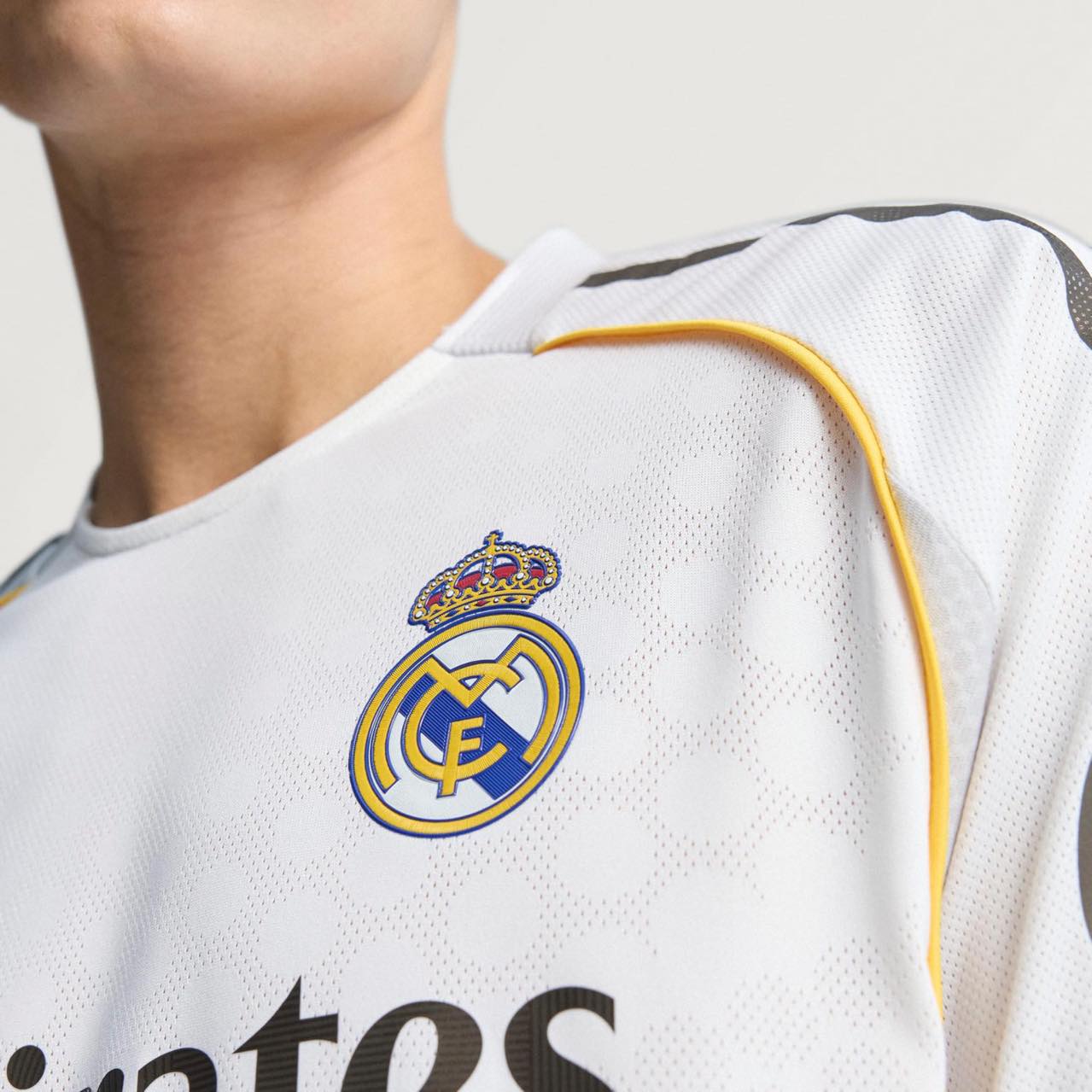 Real Madrid 25/26 Home Authentic Jersey Official Jerseys adidas 