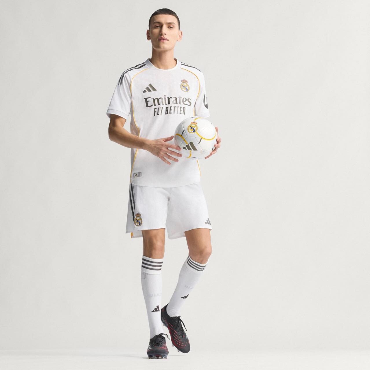 Real Madrid 25/26 Home Authentic Jersey Official Jerseys adidas 