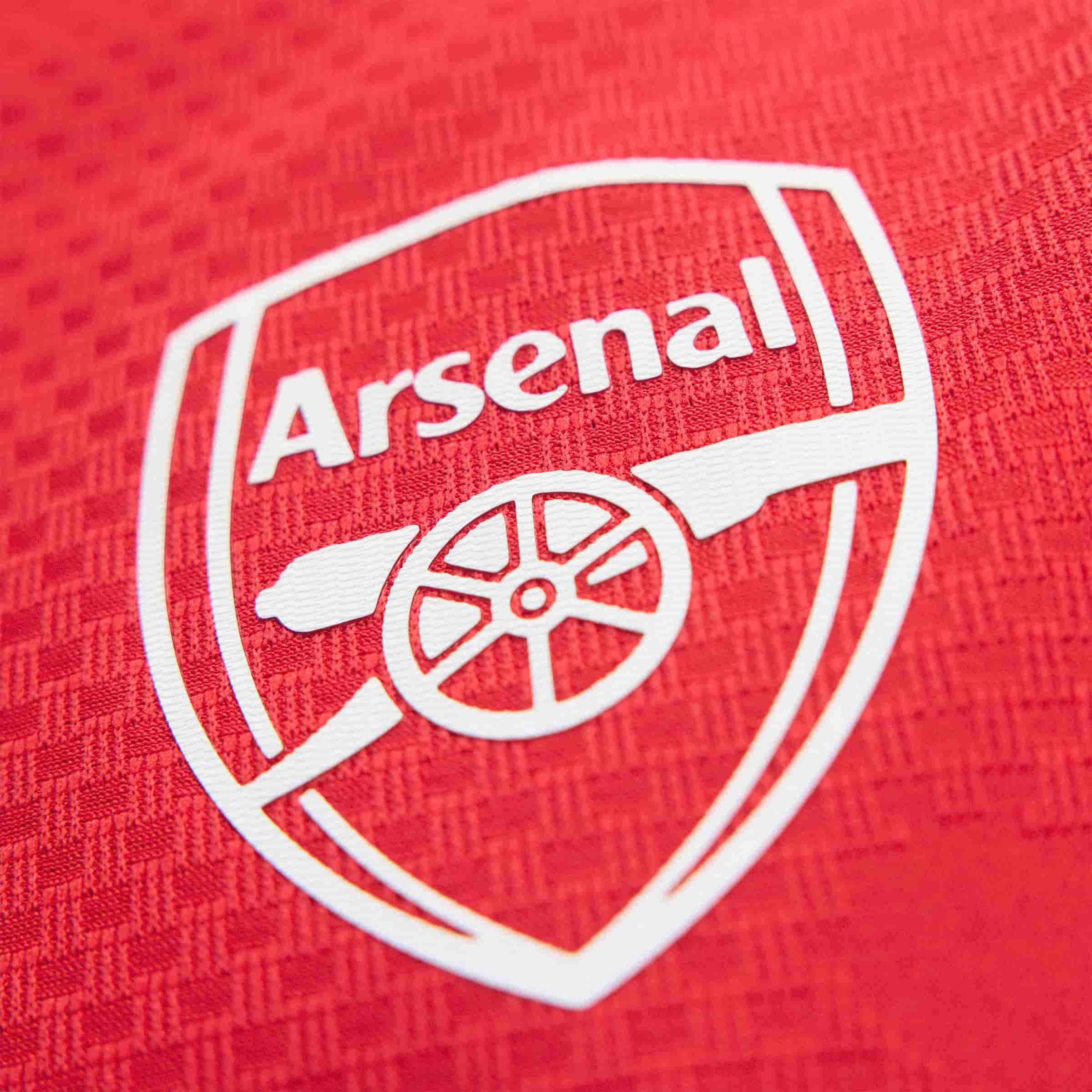Arsenal FC 26/27 Home Authentic Jersey Club Crest Detail