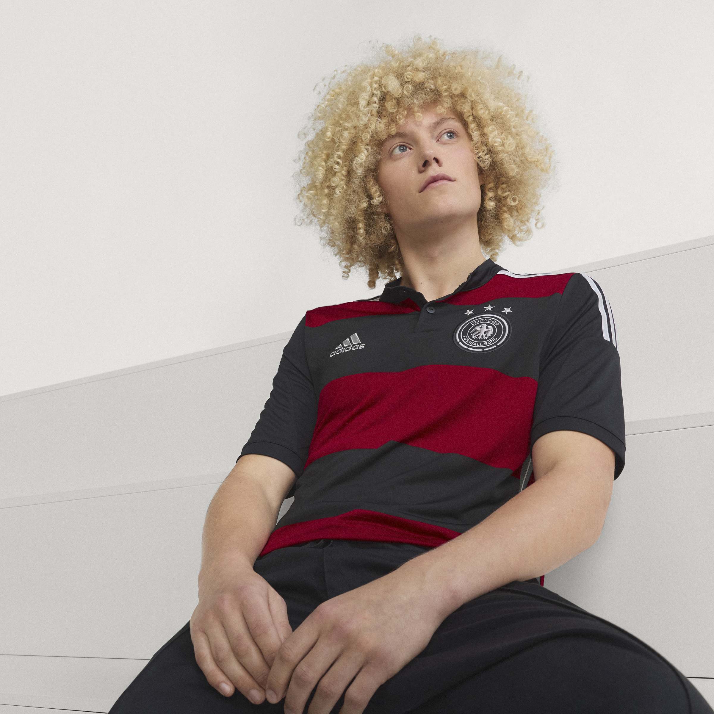 Germany 2014 Away Jersey for men with jacquard fabric and DFB crest