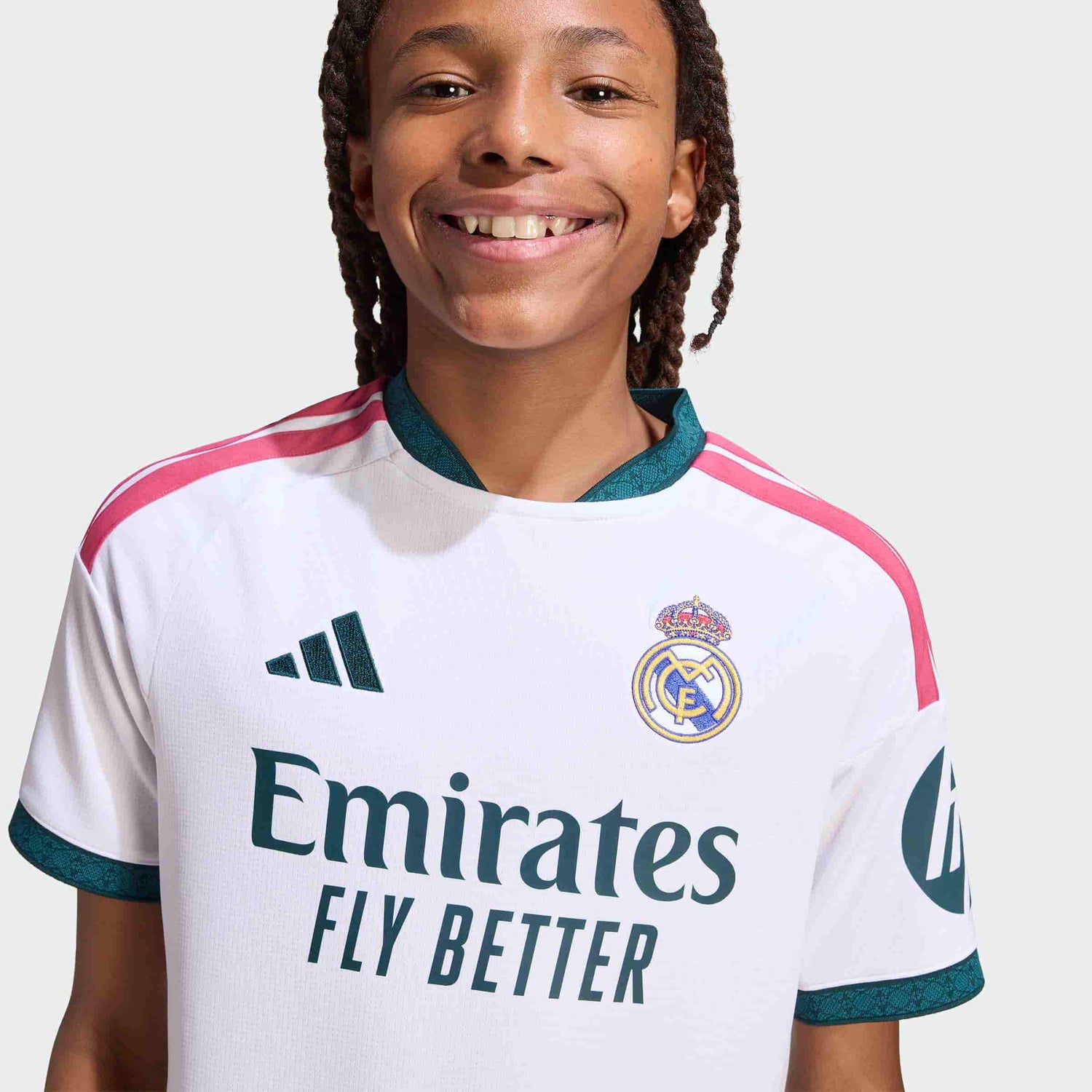 Real Madrid 26/27 Home Jersey Youth chest crest detail