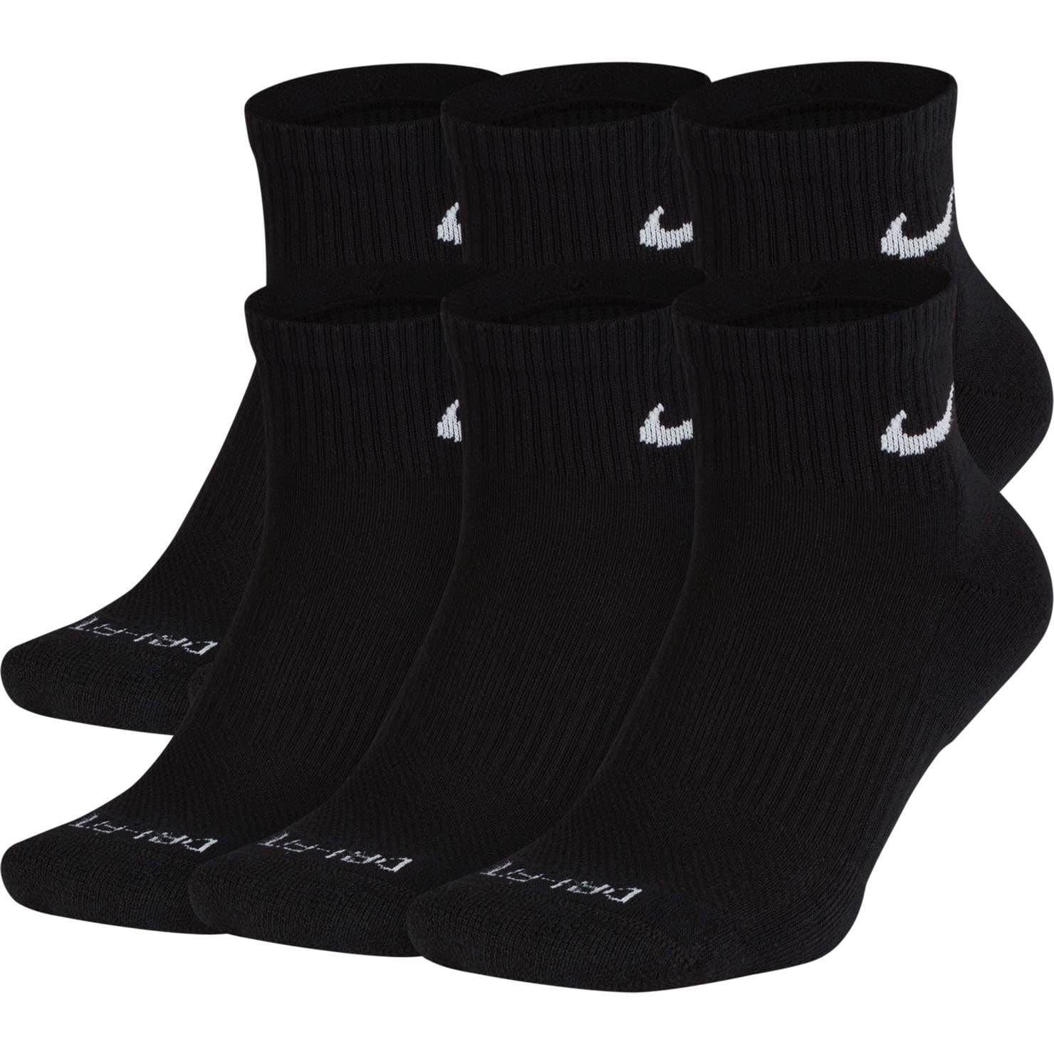 Nike Everyday Plus Cushioned Training Ankle Socks showing advanced cushioning and breathable design.